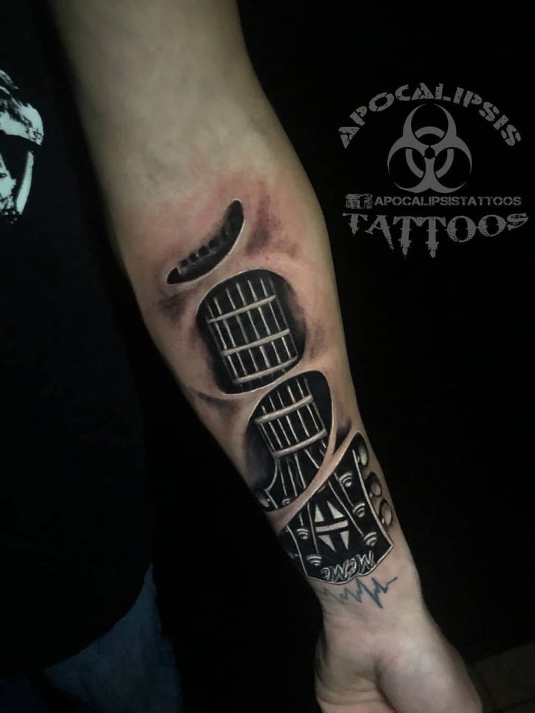 Apocalipsis-Tattoos-Musica-Guitarra-035
