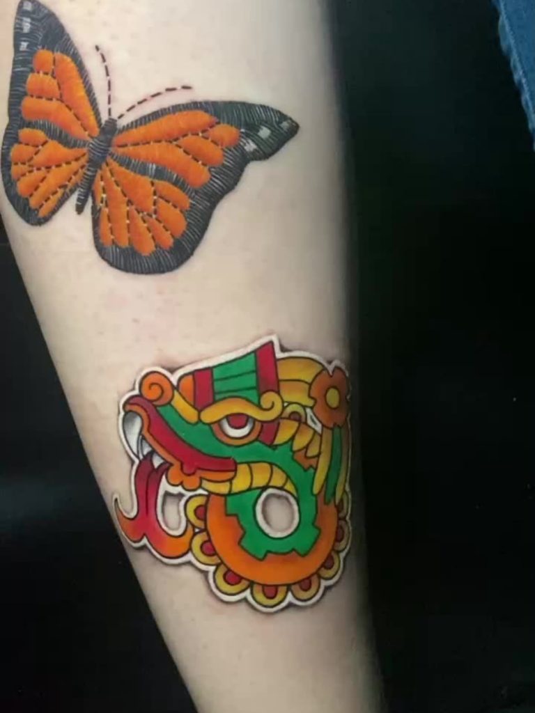 Apocalipsis-Tattoos-Tradicional-Mexicano-Mariposa-Motivo-Prehispanico-038
